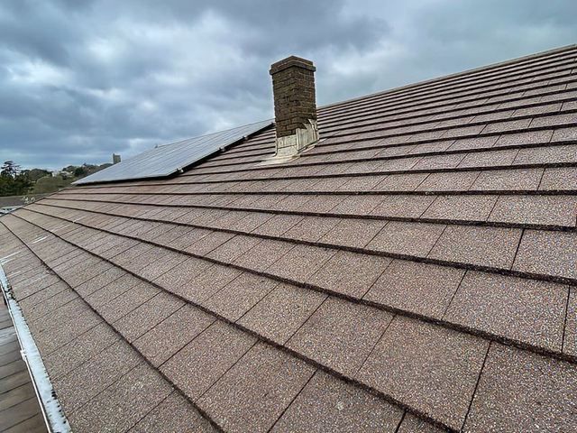 roof-cleaning-33-kireth-ai