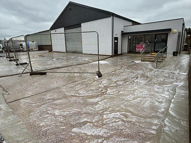 pressure-washing-18-kireth-ai