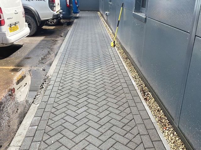 pressure-washing-11-kireth-ai
