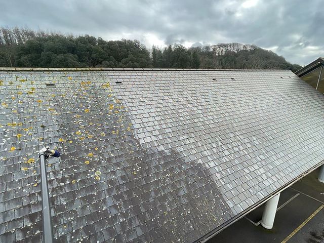roof-cleaning-23-kireth-ai